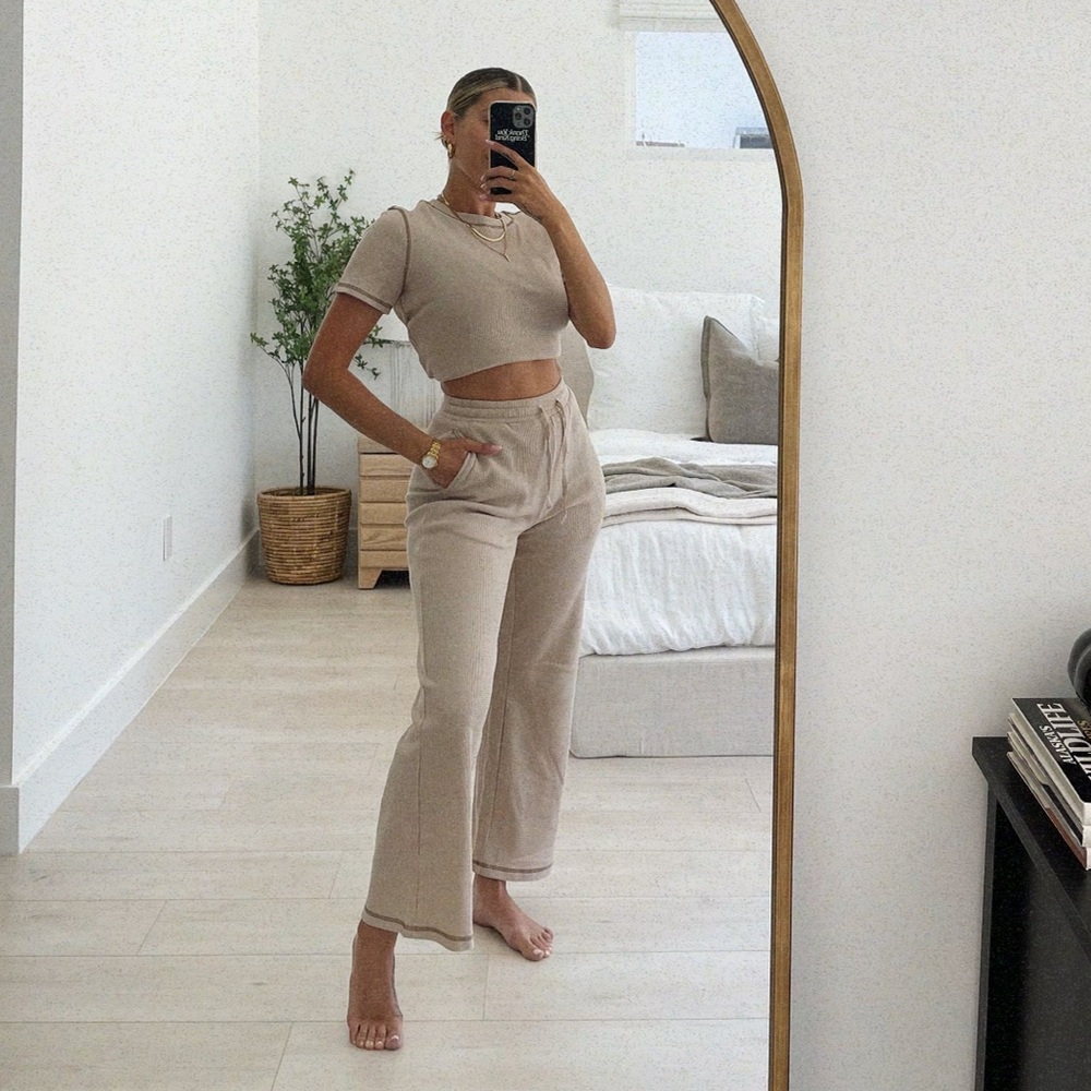 TAN LOUNGE SET